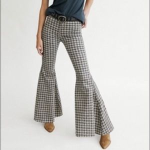 Free People Houndstooth Just Float On Printed Bell Bottom Jeans